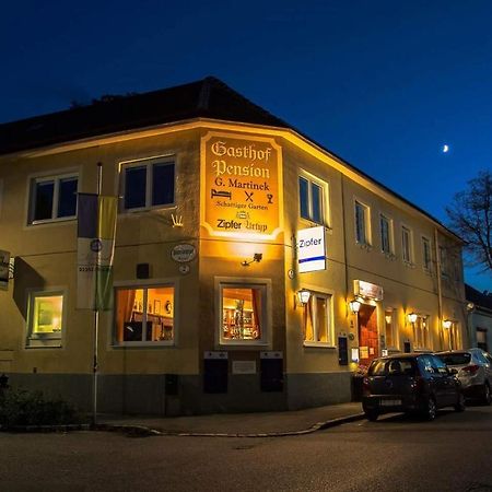 Hotel-Gasthof Martinek Баден Екстериор снимка