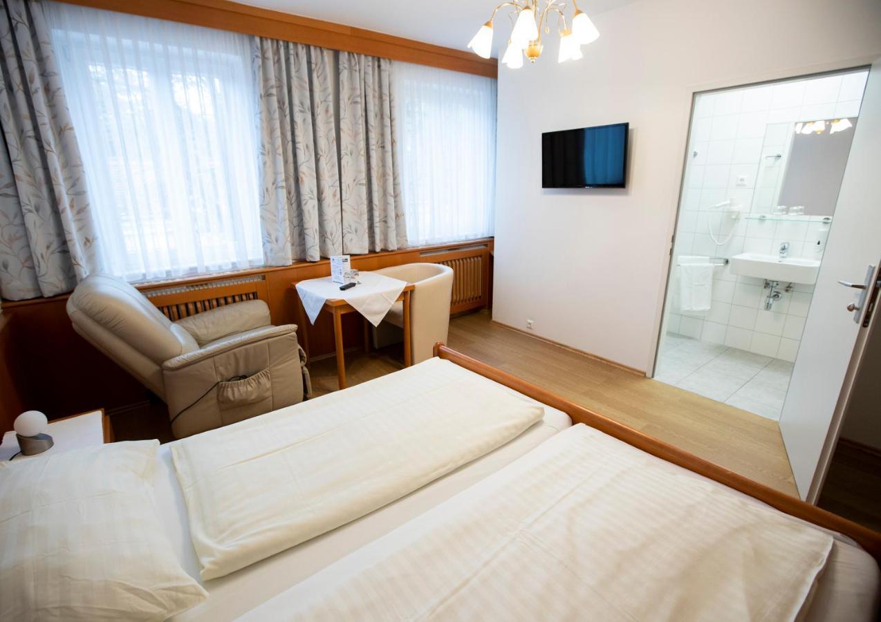 Hotel-Gasthof Martinek Баден Екстериор снимка