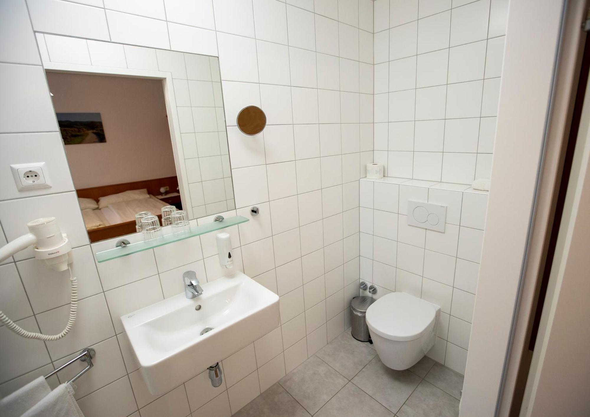 Hotel-Gasthof Martinek Баден Екстериор снимка
