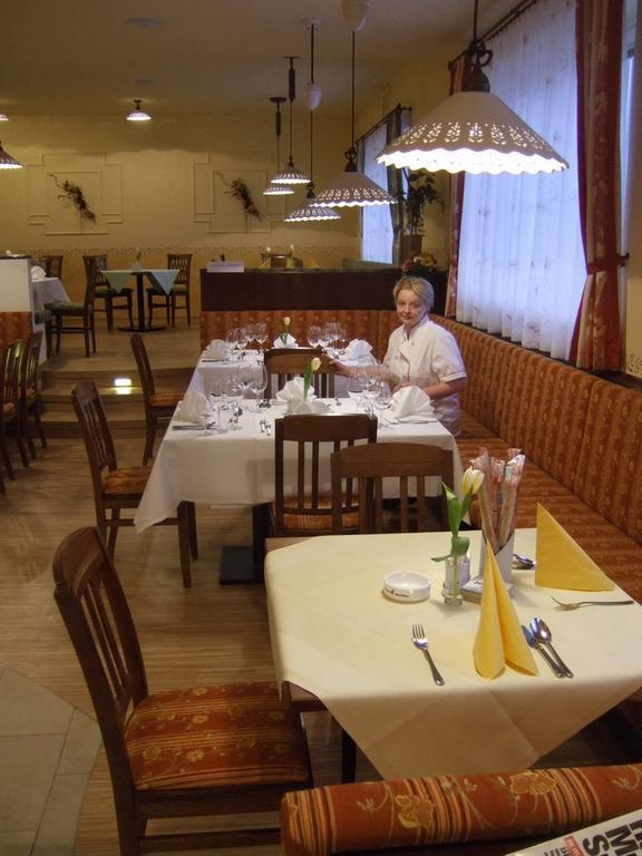 Hotel-Gasthof Martinek Баден Екстериор снимка