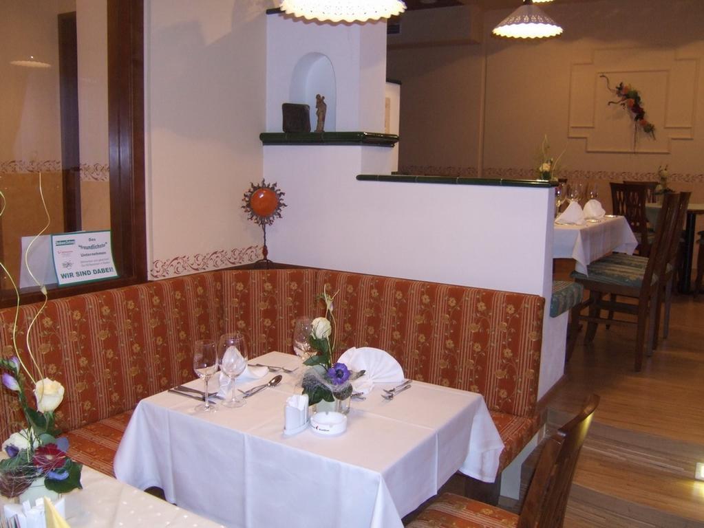 Hotel-Gasthof Martinek Баден Екстериор снимка